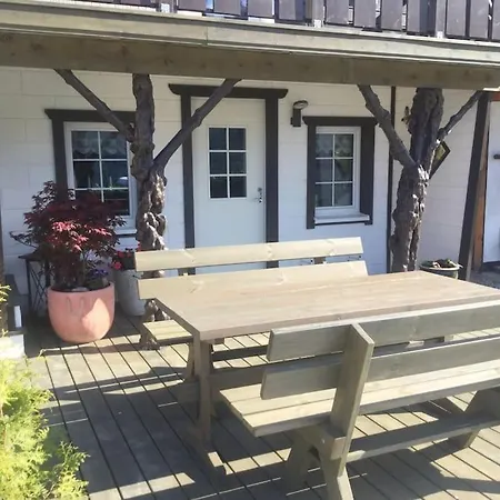 Ferienhaus Fjordgaestehaus Innfjorden