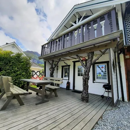 Fjordgaestehaus Innfjorden